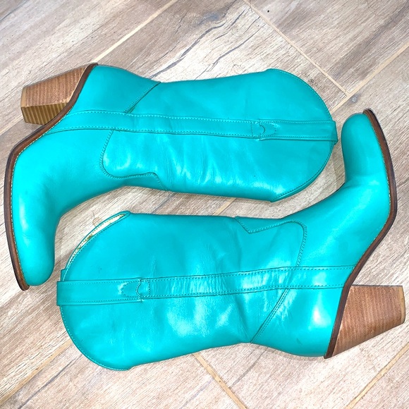 These Boots Were Made For Walkin’ Vintage Daisy JS Cowgirl Boots - Picture 14 of 15